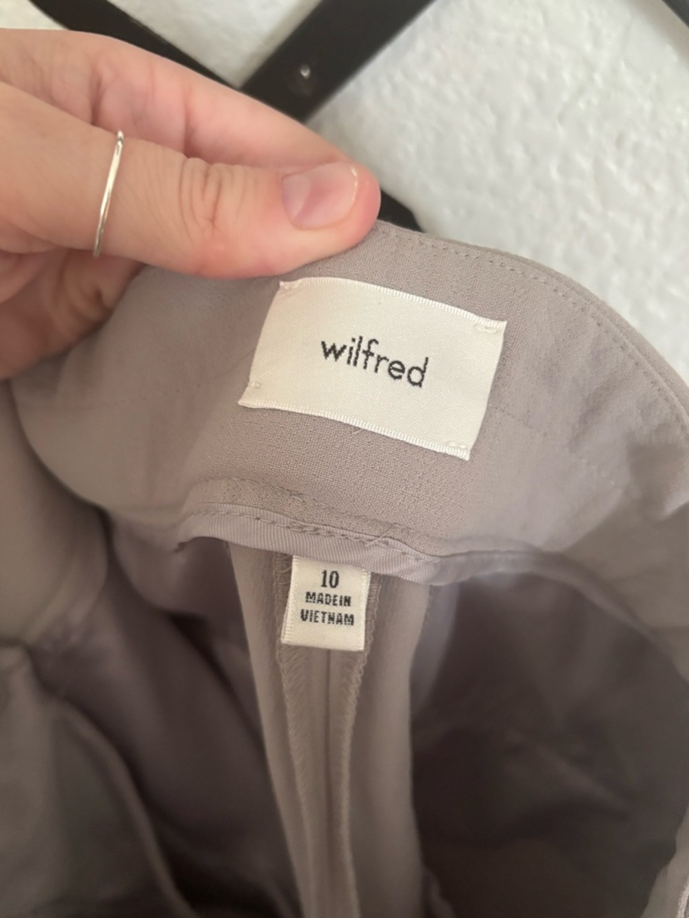 Wilfred Aritzia Limitless Pant Crepette Taupe Greige Wide Leg High Rise 10 - Picture 5 of 6